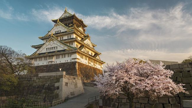 Kastil-kastil di Jepang menjadi salah satu daya tarik bagi wisatawan dan memiliki sejarahnya masing-masing di berbagai prefektur di Negeri Sakura tersebut. 