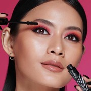 4 Rekomendasi Maskara Lokal Terbaik Anti Clumpy