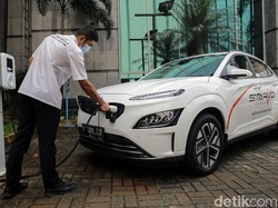 Tahun 2050 Semua Mobil dan Motor Baru di Indonesia Bertenaga Listrik