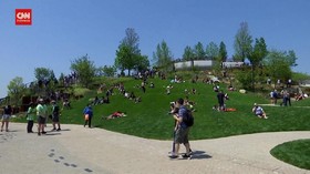 VIDEO: Taman Terapung, Hiburan Baru di New York City