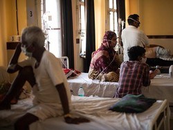India Manfaatkan Ruangan Sekolah untuk Merawat Pasien Covid-19