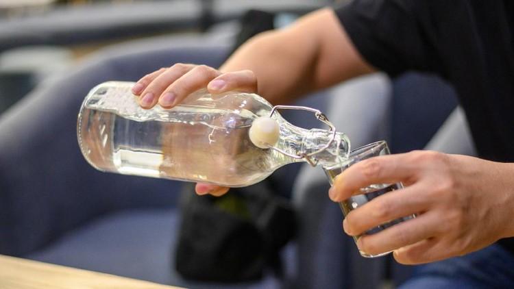 Water Fasting, Metode Diet Hanya Minum Air Putih Diklaim Ampuh Turunkan BB