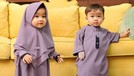 Anak kembar Syahnaz Sadiqah dan Jeje memang menggemaskan apalagi saat memakai baju samaan&period; Yuk kita intip&excl;