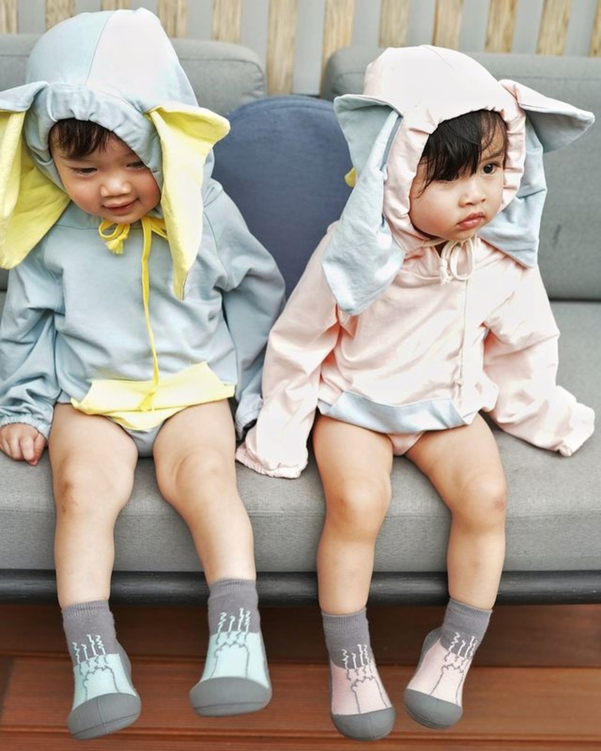 Anak kembar Syahnaz Sadiqah dan Jeje memang menggemaskan apalagi saat memakai baju samaan&period; Yuk kita intip&excl;