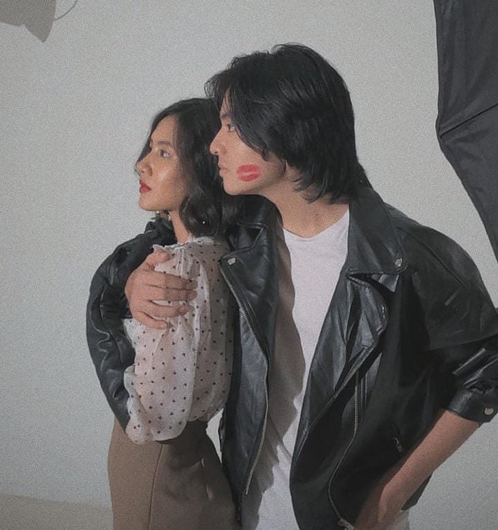 Keduanya juga pernah terlibat dalam sebuah pemotretan yang meraih banyak perhatian netizen. Bahkan hubungan Angga dan Shenina ini juga mendapat banyak dukungan dari netizen loh. (Foto:Instagram.com/support.shenangga)