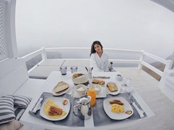 Liburan Mewah Ala Nikita Willy, Tidur di Hamparan Pasir yang Luas Bikin Takjub!