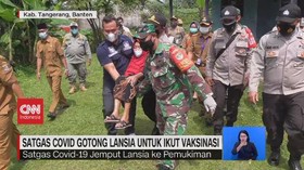 VIDEO: Satgas Covid Gotong Lansia Untuk Ikut Vaksinasi