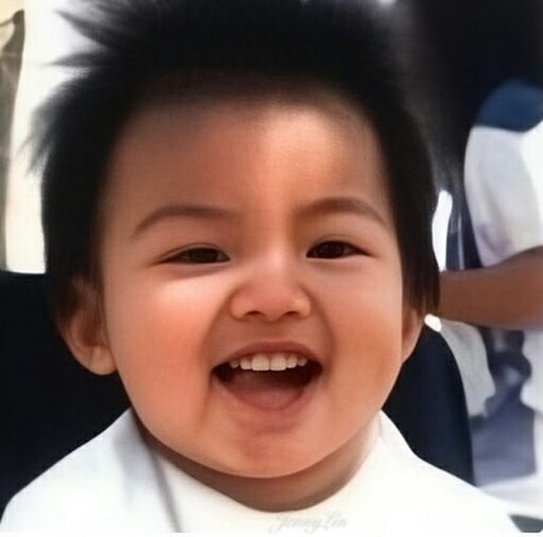 Potret Masa Kecil Lee Min Ho Aktor Lee Min Ho memang sudah tampan sejak dulu. Yuk kita intip pesona Lee Min Ho yang gak ada abisnya!