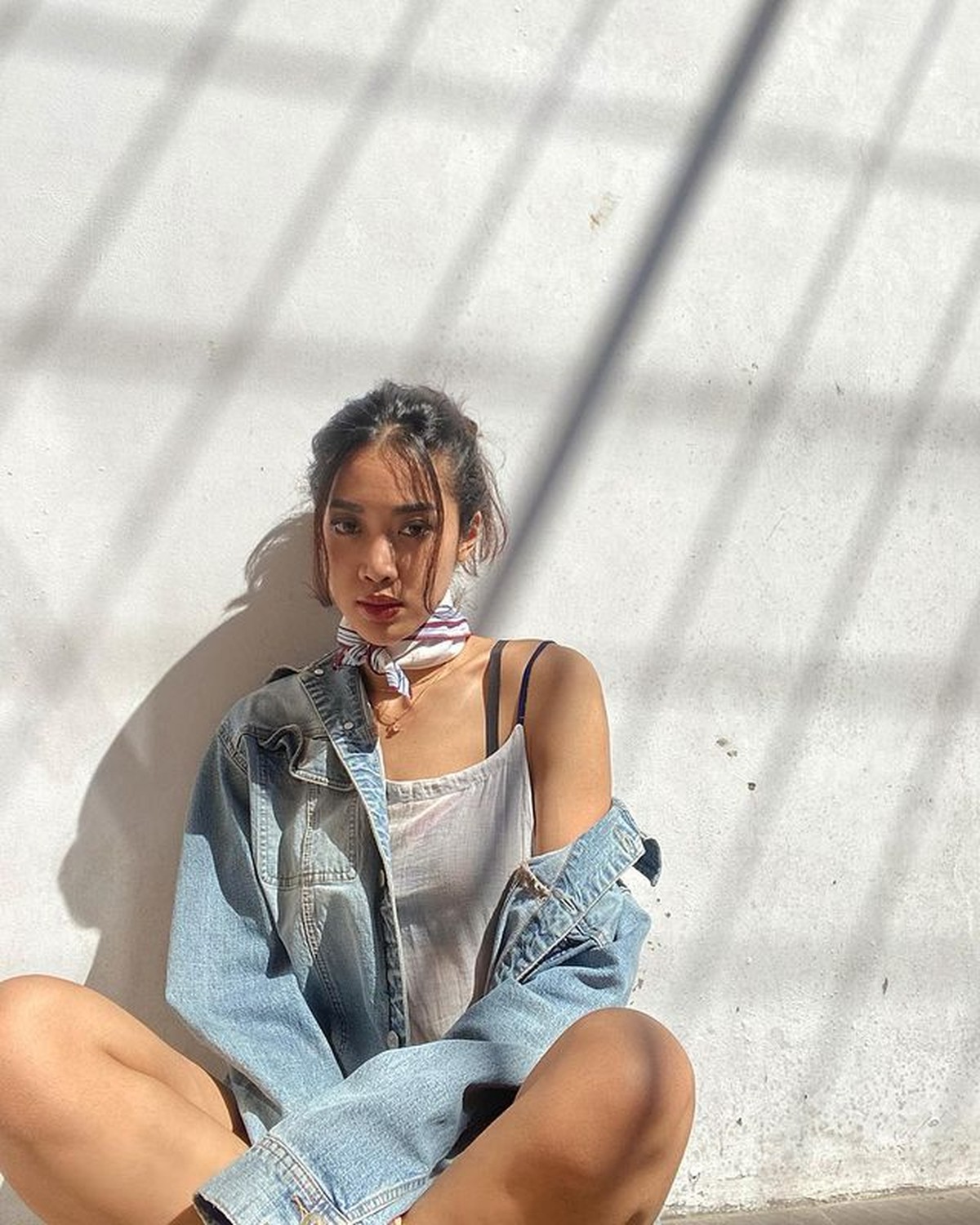 Widy vokalis 'Vierratale' bercerita tentang dilecehkan oleh oknum petinggi&period; Yuk kita intip potret Widy&excl;