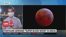 VIDEO: Pantauan Gerhana 'Super Blood Moon' di Ancol
