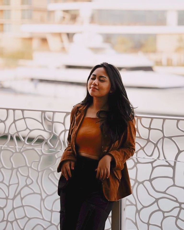Rachel Vennya Liburan di Dubai Rachel Vennya tengah berada di Dubai untuk berlibur tanpa anak-anak. Yuk kita intip keseruannya!
