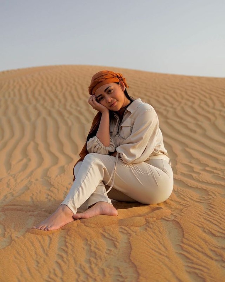 Rachel Vennya Liburan di Dubai Rachel Vennya tengah berada di Dubai untuk berlibur tanpa anak-anak. Yuk kita intip keseruannya!