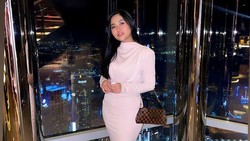 Baju Puluhan Juta Xabiru Ludes Dimakan Rayap, Rachel Vennya Syok