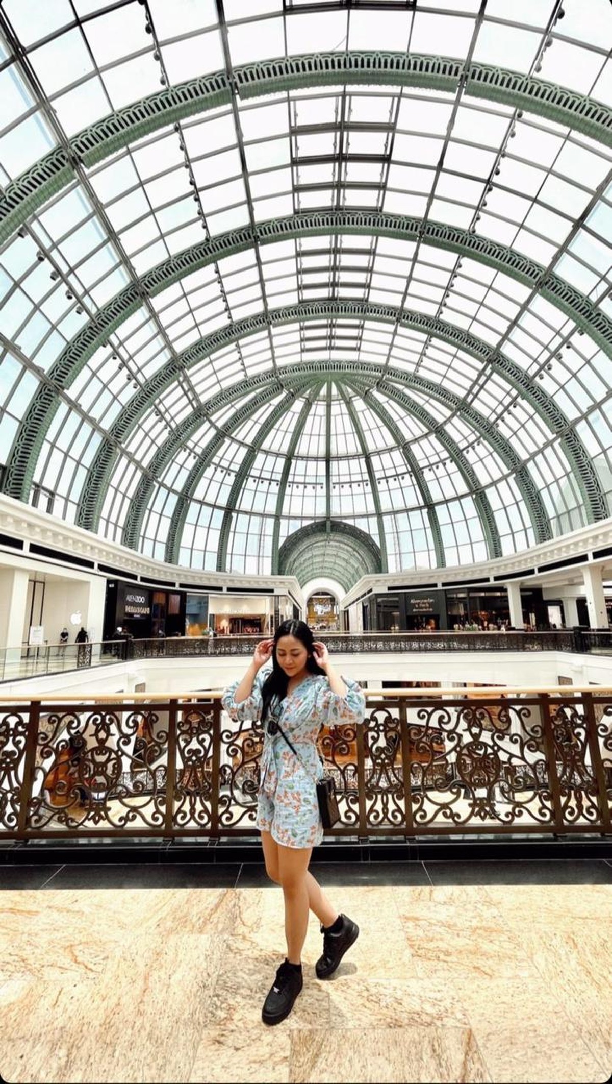 Rachel Vennya tengah berada di Dubai untuk berlibur tanpa anak-anak&period; Yuk kita intip keseruannya&excl;