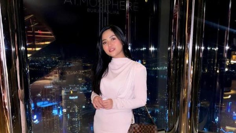 Rachel Vennya liburan di Dubai