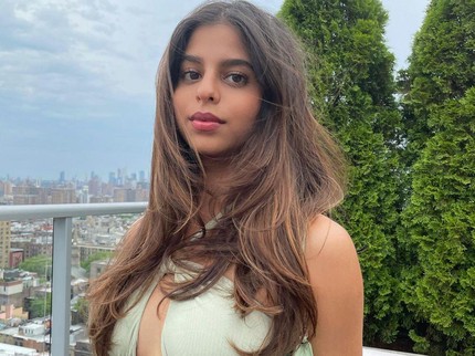 7 Potret Cantik Suhana, Anak Gadis Shah Rukh Khan yang Berusia 21 Tahun