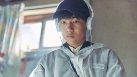 A to Z: Asperger Syndrome, Sakit Han Geu-ru di Move to Heaven