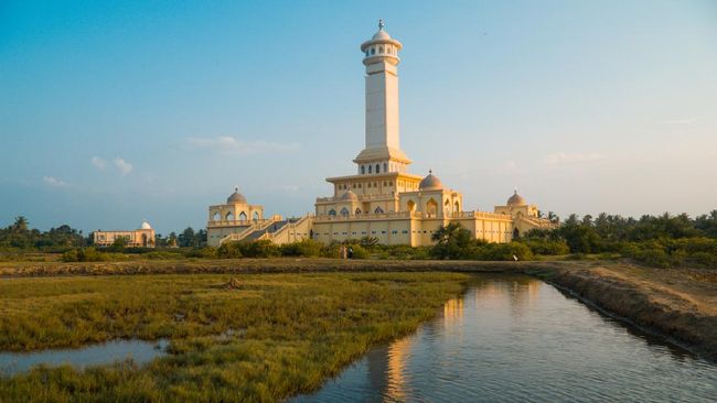 Samudera Pasai adalah kerajaan Islam pertama di Indonesia yang terletak di Aceh. Berikut serajah Kerajaan Samudera Pasai.