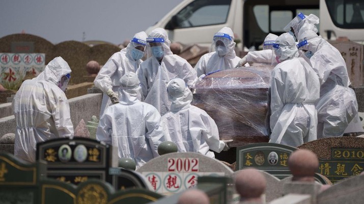 Kasus kematian akibat Covid-19 meningkat di Malaysia. (AP/Vincent Thian) Kasus kematian akibat Covid-19 meningkat di Malaysia. (AP/Vincent Thian)
