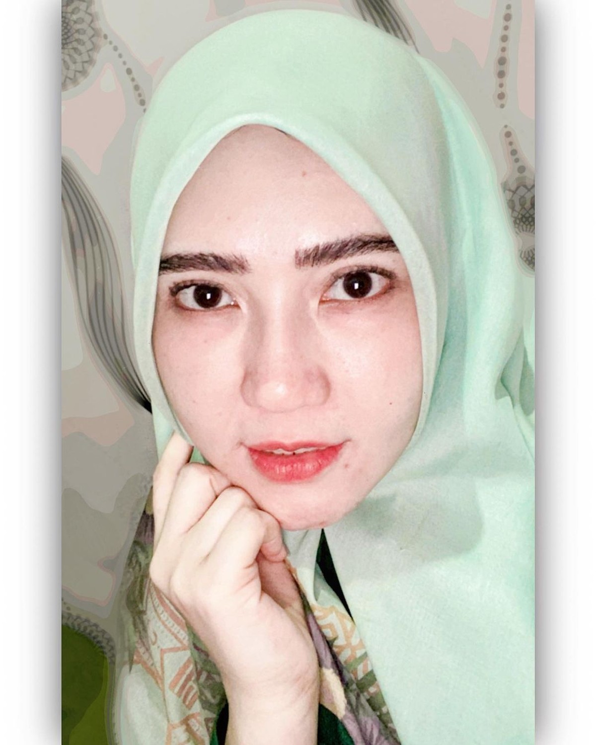 Unggahan Via Vallen mengenakan hijab banjir pujian karena manglingi&period; Yuk kita lihat bagaimana penampilannya&excl;