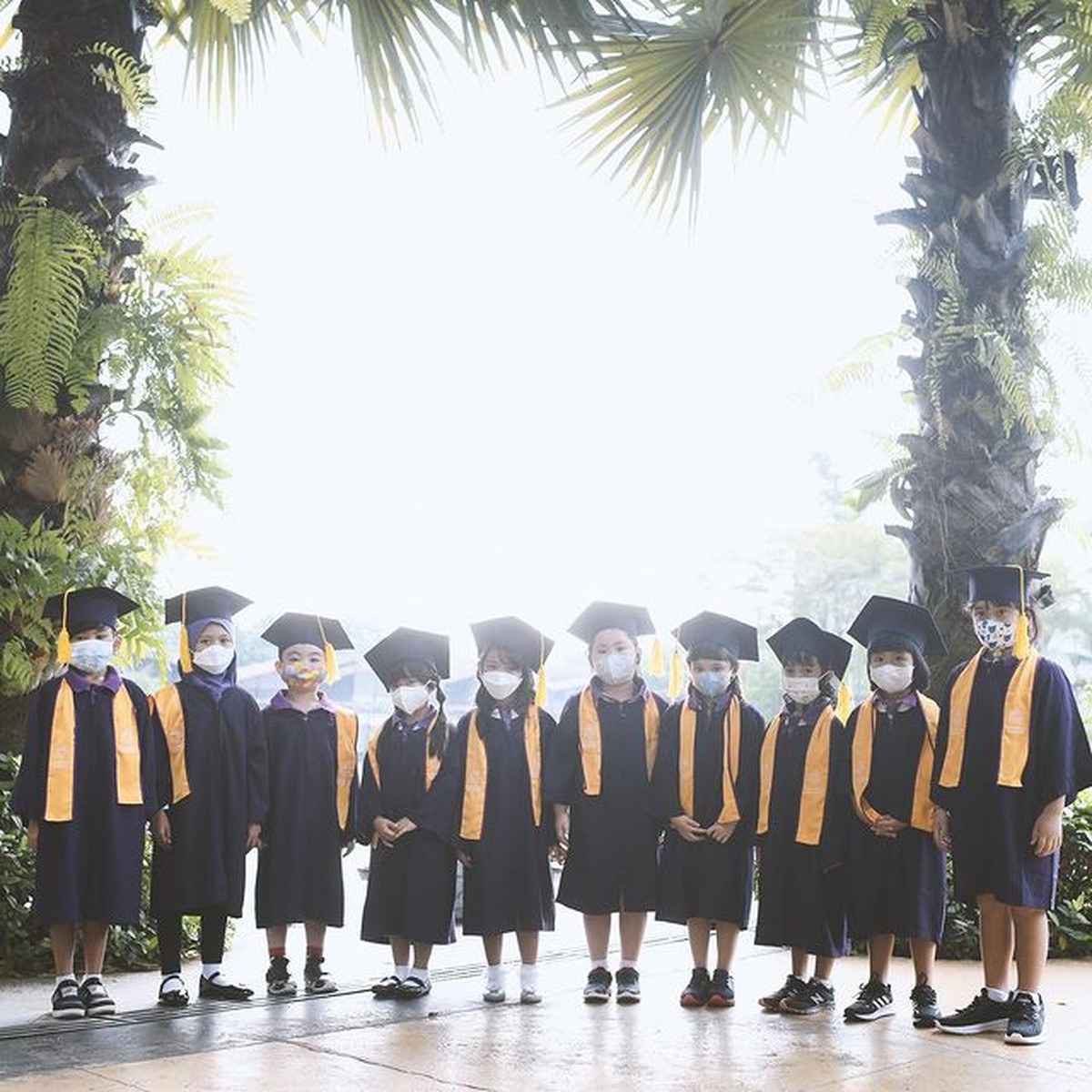 Gempita Nora baru saja merayakan kelulusannya dari Taman Kanak-kanak bersama Gading&comma; Gisel dan Teman-temannya&period; Yuk kita intip&excl;