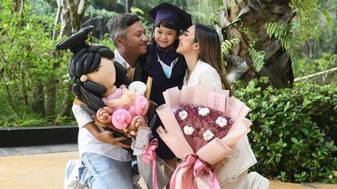 Demi Gempi, Gading dan Gisel Liburan Bersama ke Luar Negeri