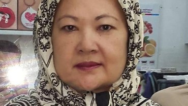 Cinta Rosmawaty & Hotma, Cinlok di Kampus hingga Dipaksa Masuk Kristen