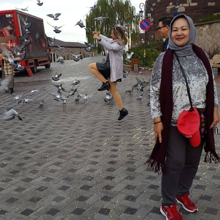 Rosmawaty Ginting Nama Rosmawaty Ginting mendadak mencuri perhatian publik. Yuk kita lihat foto-fotonya Rosmawaty!