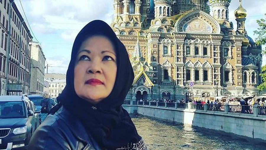 Nama Rosmawaty Ginting mendadak mencuri perhatian publik. Yuk kita lihat foto-fotonya Rosmawaty!