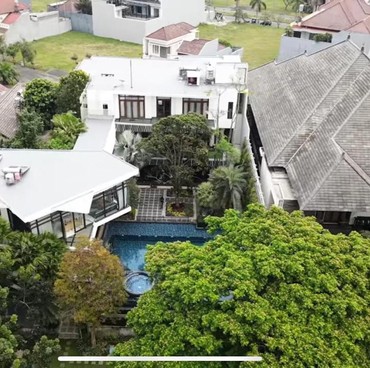Mewahnya Rumah Momo Geisha Bikin Geleng Kepala, Ada Danau hingga Lapangan Golf