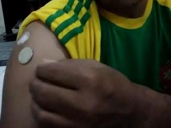Viral Bekas Vaksin Bermagnet, Microchip atau Memang Keringatnya Lengket?