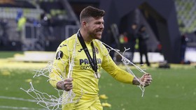 Bek Villarreal Teriak Slogan Liverpool Usai Kalahkan Man Utd
