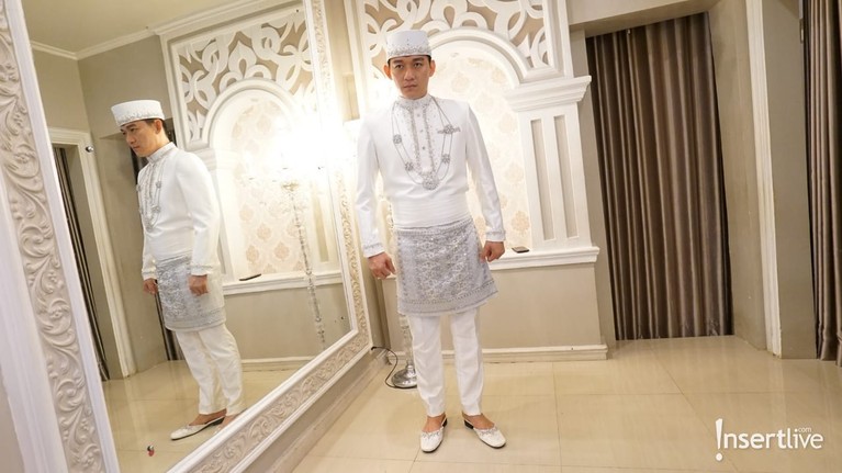 Bocoran Baju Akad Ifan Seventeen & Citra Monica Ifan Seventeen dan Citra Monica akan melangsungkan pernikahan. Yuk kita intip bocoran baju akad saat mereka fitting!