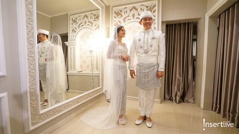 Bocoran Baju Akad Ifan Seventeen & Citra Monica Ifan Seventeen dan Citra Monica akan melangsungkan pernikahan. Yuk kita intip bocoran baju akad saat mereka fitting!