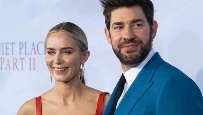 Alasan Emily Blunt Tidak Ingin Anak-anaknya Tahu bahwa Orang Tua Mereka Terkenal