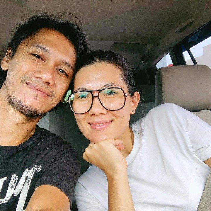 <p>Meski Eross dahulunya sempat dikabarkan dekat dengan beberapa artis wanita, pria kelahiran Yogyakarta tersebut akhirnya menikah dengan Sarah pada 24 September 2009 silam. (Foto: Instagram)</p>