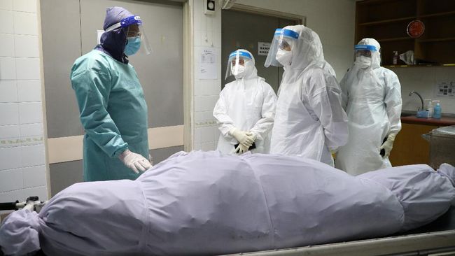 Malaysia Kembali Catat Rekor Kematian Tertinggi Covid-19 Malaysia kembali mencatat rekor kematian harian tertinggi akibat virus corona pada Rabu (2/6).