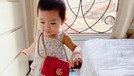 Ootd Alea Anak Raditya Dika Putri sulung Raditya Dika Aline berpose dengan menggunakan tas-tas mahal bermerek. Yuk kita intip potretnya!
