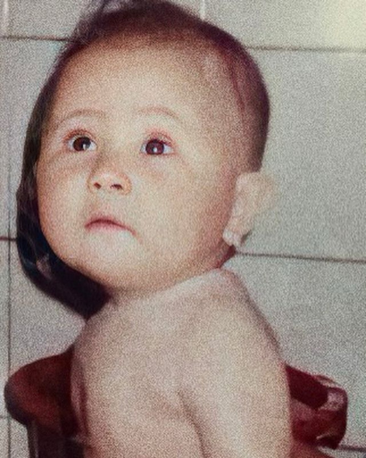 Unggahan foto Prilly Latuconsina saat bayi di Instagram mencuri perhatian&period; Yuk kita intip bagaimana potret Prilly&excl;