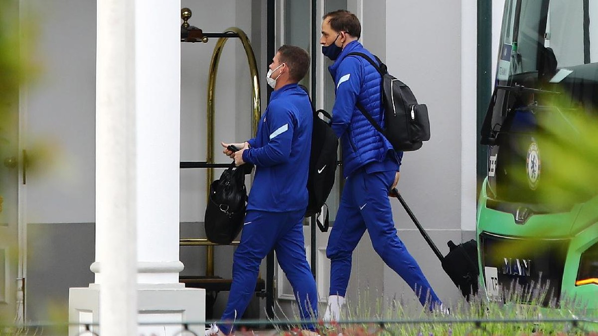 FOTO: Man City dan Chelsea Tiba di Porto Jelang Final