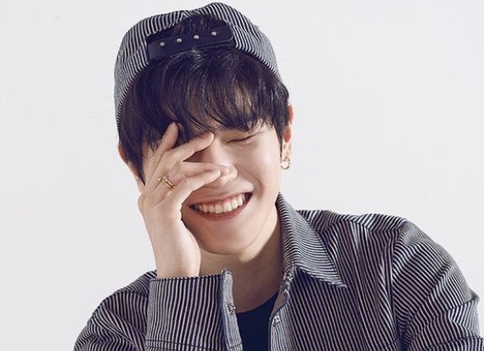 Taeyong sungguh idola yang rendah hati. Ketika ditanya mengenai tujuan hidup, ia ingin menjadi seseorang yang bahagia. Pantas saja Taeyong sangat dicintai oleh para penggemarnya. / foto: instagram.com/koreadispatch