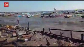 VIDEO: Puluhan Rumah Rusak Diterjang Ombak Besar