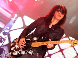 Lirik dan Chord Idiot Song dari Slank