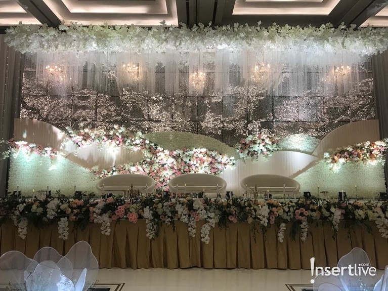 Dekorasi Ruang Akad Nikah Ifan Seventeen & Citra Monica Dekorasi Ruang Akad Nikah Ifan Seventeen & Citra Monica
