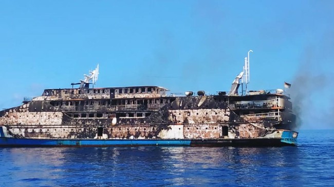 KM Karya Indah rute Ternate-Sanana dilaporkan terbakar di perairan Pulau Limafatola
