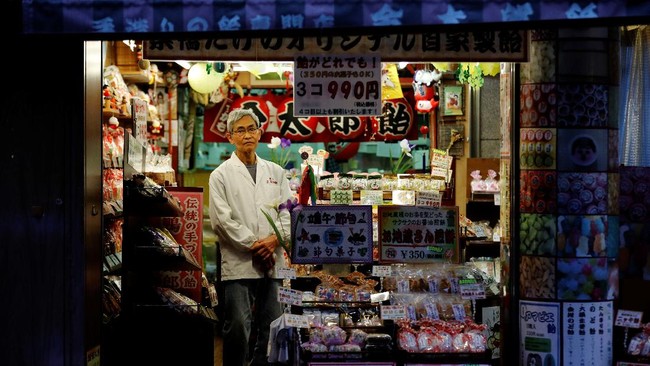 Seorang WNI di Tokyo Jepang ditahan kepolisian tertangkap merampok sebuah minimarket dan mencuri uang tunai dari kasir.