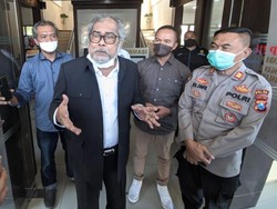 Polisi Mulai Selidiki Dugaan Kekerasan Seksual Pemilik Sekolah di Batu