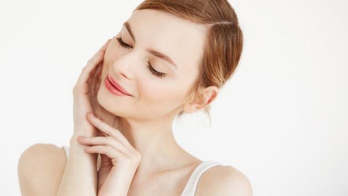 5 Kandungan Skincare untuk Kulit Sensitif, Ampuh Atasi Kemerahan 5 Kandungan Skincare untuk Kulit Sensitif, Ampuh Atasi Kemerahan