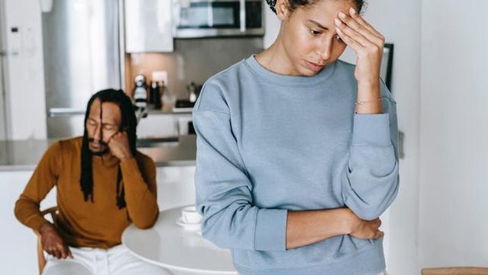 Perlu Dihindari, Berikut Jenis Komunikasi yang Bisa Merusak Hubunganmu dengan Pasangan