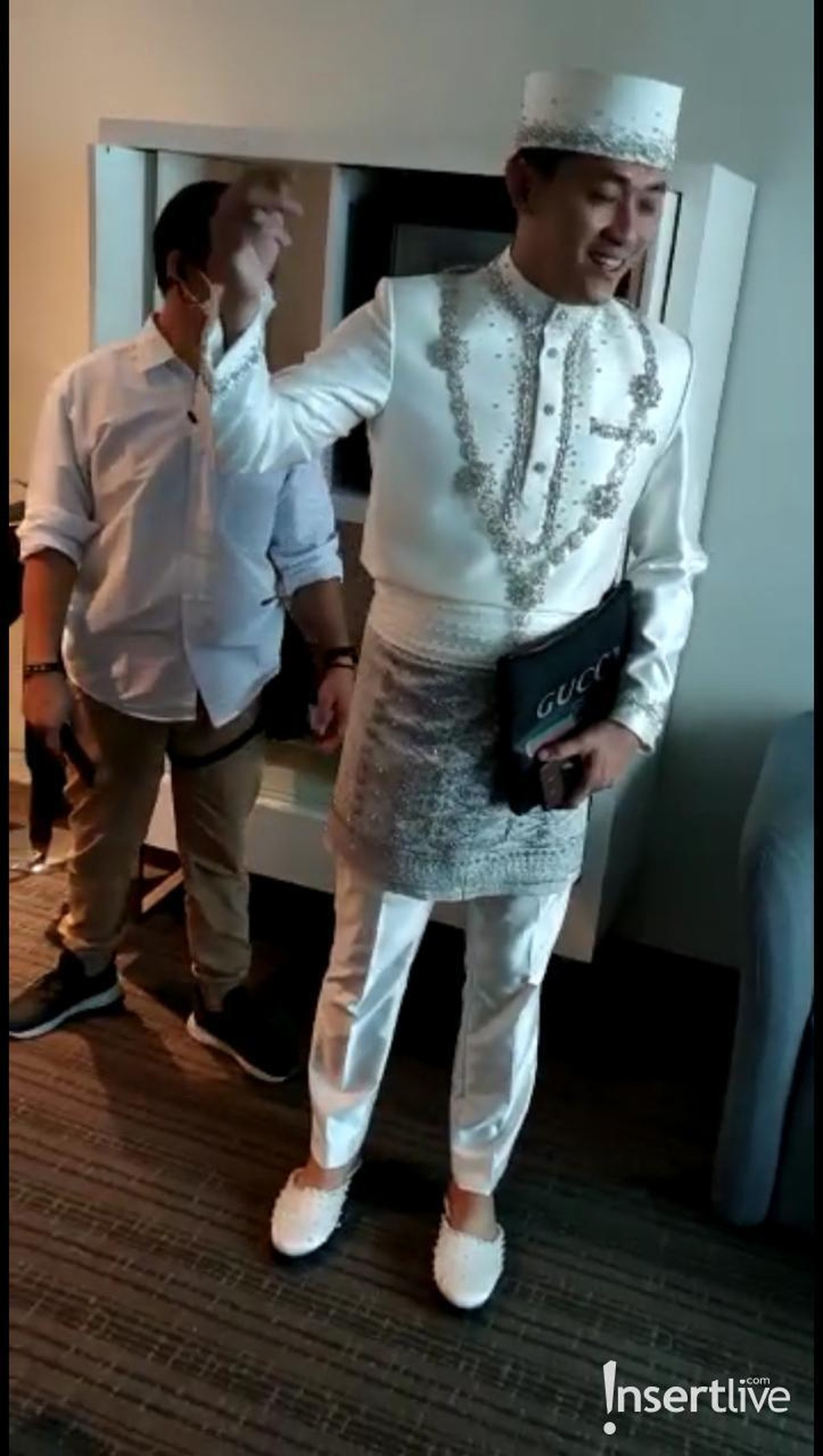 Ifan Seventeen dan Citra Monica telah resmi menikah pada hari ini &lpar;29&sol;5&rpar;&period; Yuk kita intip serba-serbi pernikahan mereka&excl;